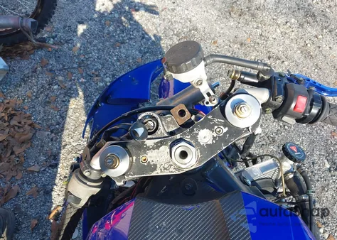 2005 Yamaha Yzf R1 z USA, uszkodzony, nr VIN NOVEHICLE